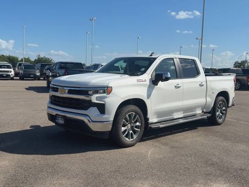 Certified 2025 Chevrolet Silverado 1500 LT AWD/4WD image 4