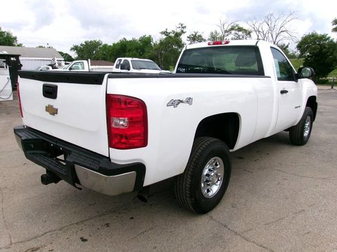 Used 2010 Chevrolet Silverado 2500 W/T AWD/4WD image 2