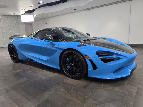 Used 2024 McLaren 750S Spider RWD image 20