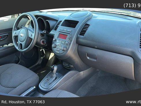 Used 2013 Kia Soul FWD image 37