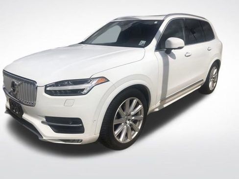 Used 2016 Volvo XC90 T6 Inscription w/ Vision Package image 4