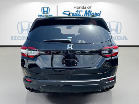 New 2026 Honda Pilot Sport image 6