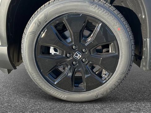 New 2026 Honda Pilot Black Edition image 9