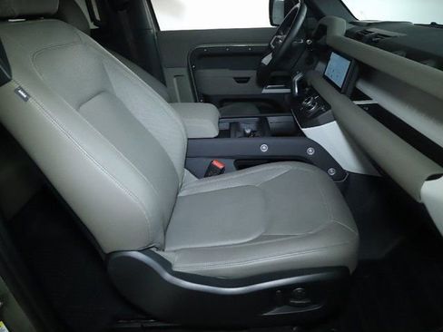 Certified 2023 Land Rover Defender 90 S AWD/4WD image 30