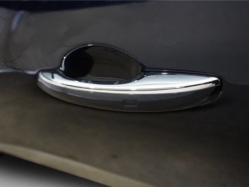 Certified 2025 Genesis GV80 3.5T Prestige AWD/4WD image 5