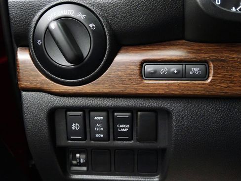 Used 2017 Nissan Titan Platinum Reserve AWD/4WD image 26