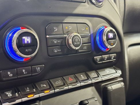 Used 2023 GMC Sierra 2500 Denali image 16