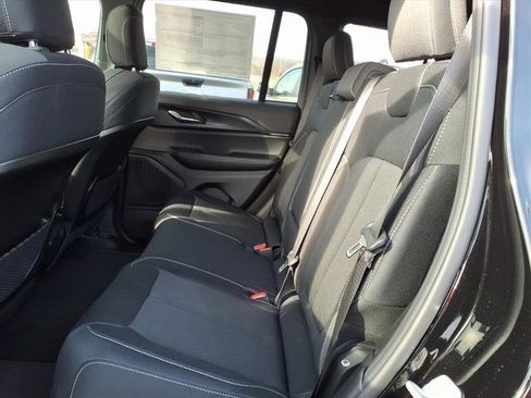 New 2025 Jeep Grand Cherokee Laredo X image 10