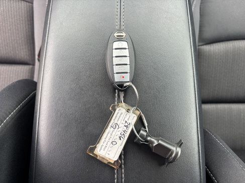 Used 2025 Nissan Altima 2.5 SV image 21