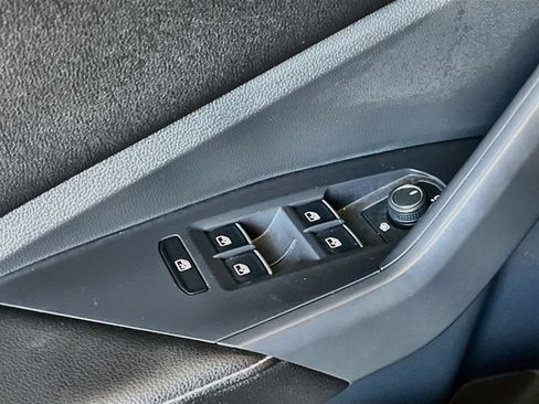 Used 2025 Volkswagen Jetta Sport FWD image 17