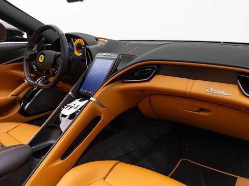 Certified 2025 Ferrari Roma Spider RWD image 36