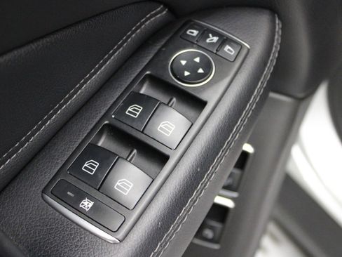 Used 2017 Mercedes-Benz GLS 450 4MATIC image 21