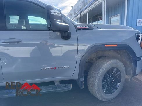 Used 2024 GMC Sierra 2500 AT4 AWD/4WD image 27