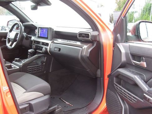 Certified 2024 Toyota Tacoma TRD Off-Road image 20