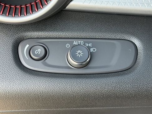 New 2026 Chevrolet Trax RS w/ Driver Confidence Package image 19