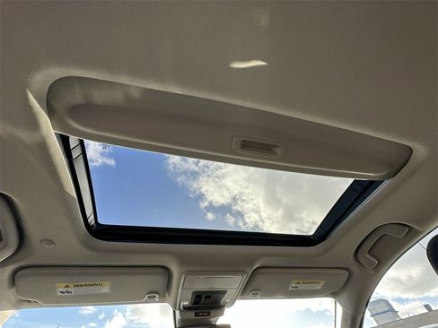 Certified 2024 Honda Accord Touring image 30