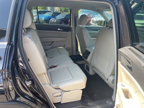 Certified 2022 Volkswagen Atlas SE image 12