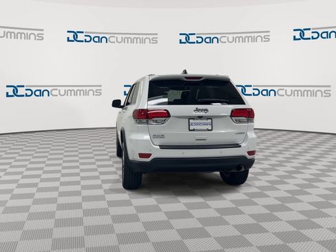 Used 2022 Jeep Grand Cherokee Laredo X AWD/4WD image 7