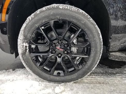 New 2026 GMC Yukon XL Elevation w/ LPO, Floor Liner Package AWD/4WD image 12