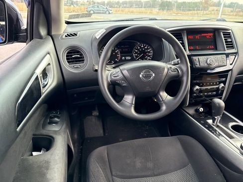 Used 2015 Nissan Pathfinder S image 19