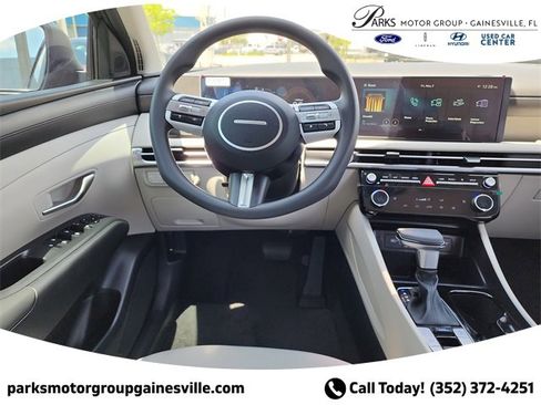 New 2025 Hyundai Tucson SEL image 12