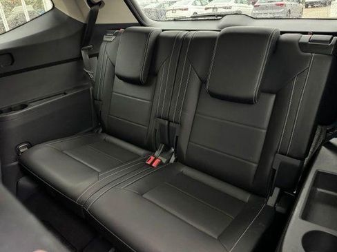 Used 2023 Volkswagen Atlas SE AWD/4WD image 12
