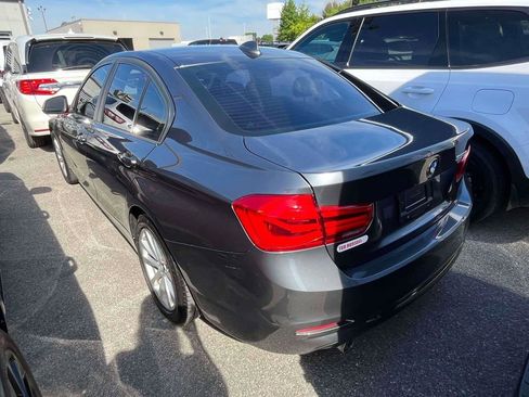 Used 2018 BMW 320i Sedan RWD image 3