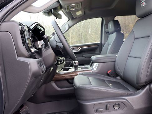 New 2025 Chevrolet Silverado 1500 LT Trail Boss w/ Convenience Package II image 30