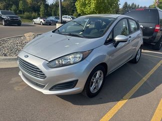Used 2017 Ford Fiesta SE image 1