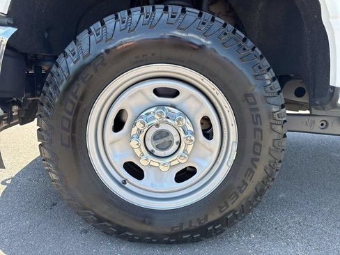 Used 2023 Ford F250 XL w/ XL Chrome Package AWD/4WD image 14