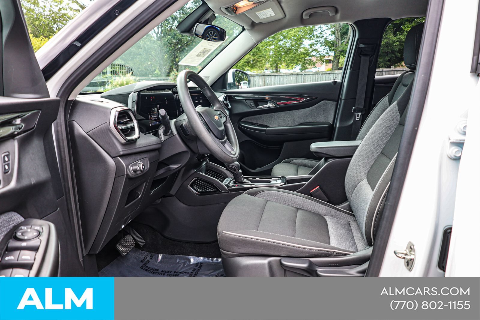 Used 2025 Chevrolet TrailBlazer LT FWD image 17