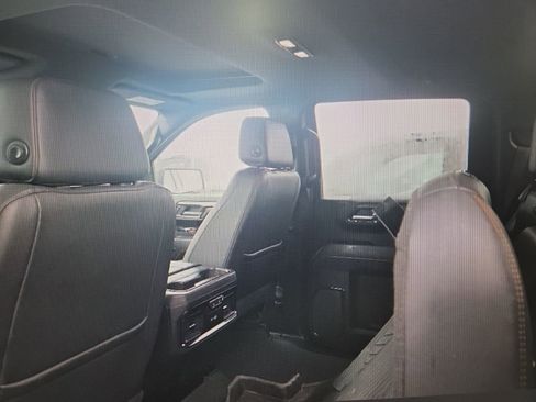 Used 2024 GMC Sierra 1500 AT4 w/ Technology Package image 12