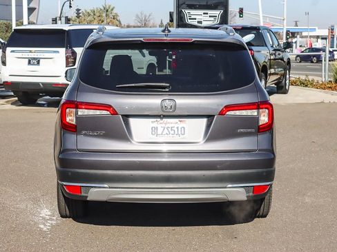 Used 2019 Honda Pilot Touring image 3