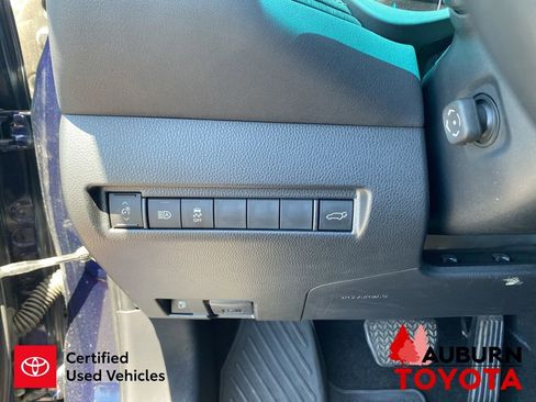 Certified 2024 Toyota Venza LE AWD/4WD image 32