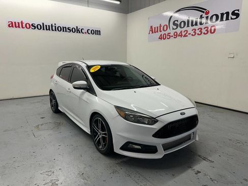 Used 2016 Ford Focus ST image 1