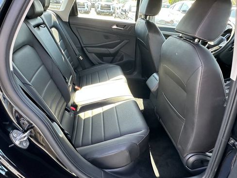 Used 2024 Volkswagen Jetta SE FWD image 17