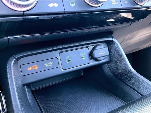 Used 2025 Honda Civic Sport image 35