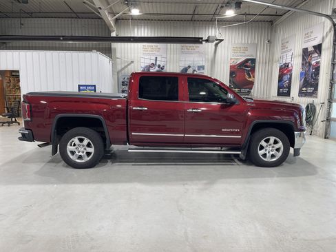 Used 2016 GMC Sierra 1500 SLT w/ Enhanced Driver Alert Package AWD/4WD image 9
