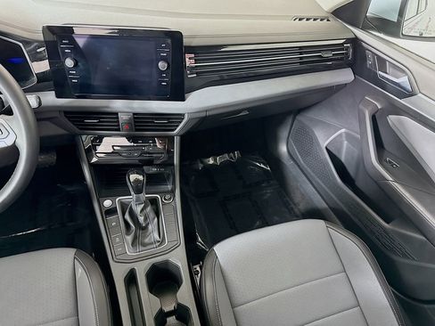 Used 2025 Volkswagen Jetta SE image 25
