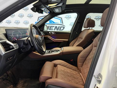 Used 2024 BMW X5 xDrive40i w/ Premium Package image 16