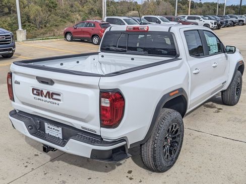 New 2026 GMC Canyon Elevation image 7