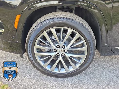 New 2026 Buick Enclave Avenir w/ Super Cruise Package FWD image 7