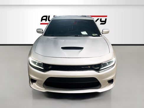 Used 2022 Dodge Charger Scat Pack w/ Dynamics Package RWD image 2