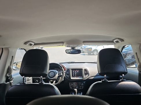 Used 2019 Jeep Compass Trailhawk image 34