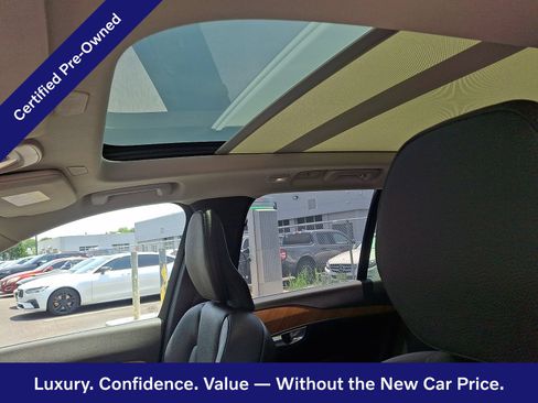 Certified 2024 Volvo XC90 B6 Plus w/ Protection Package AWD/4WD image 15