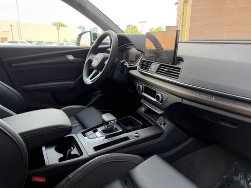 Used 2025 Audi Q5 e Premium Plus w/ Premium Plus Package AWD/4WD image 48