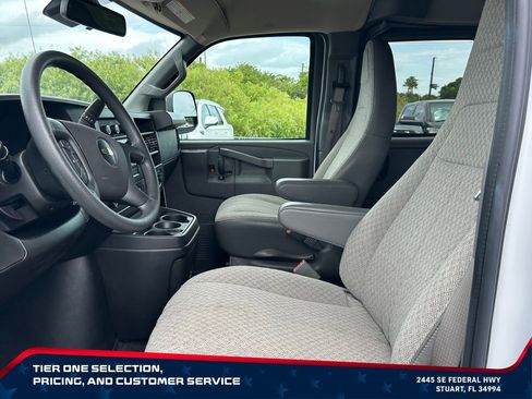 Used 2024 Chevrolet Express 3500 LT w/ LT Preferred Equipment Group RWD image 11