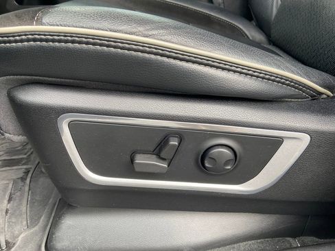 Used 2022 RAM 1500 Laramie w/ Sport Appearance Package image 15