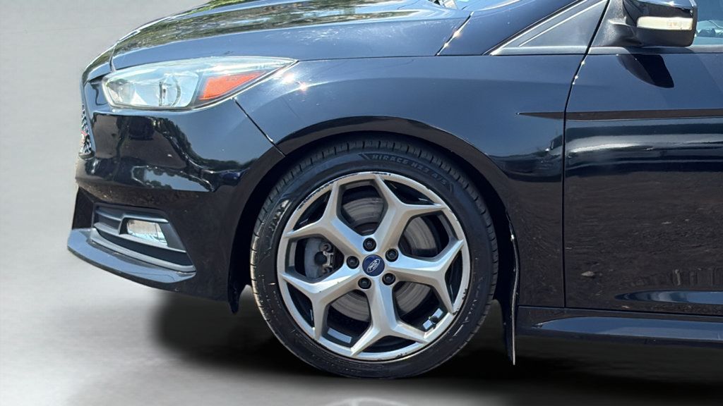 Used 2018 Ford Focus ST FWD image 26