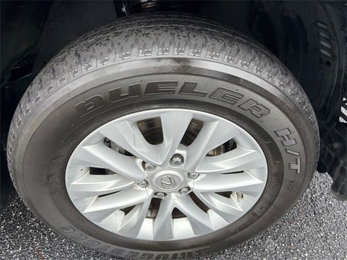 Used 2023 Lexus GX 460 Premium image 12